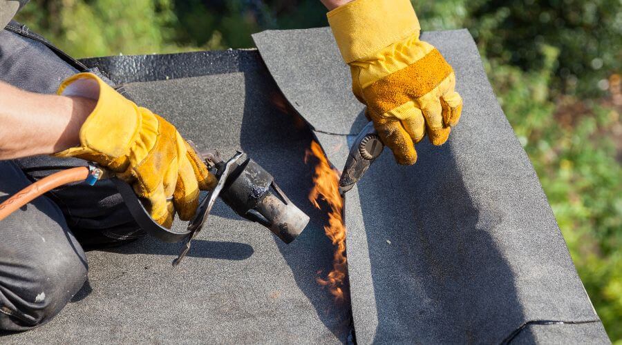 Professional gutter cleaning in Portsmouth, IA